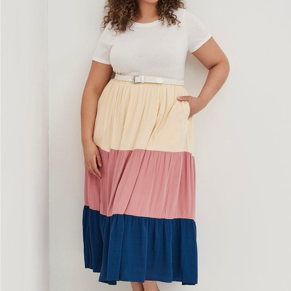 Plus Size Clothes - Picture 4 of 12